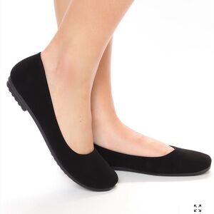 Fashion Nova Elegant Black Flats